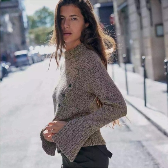 Zara asymmetric button twisted yarn knit sweater Small NWT - Picture 2 of 8